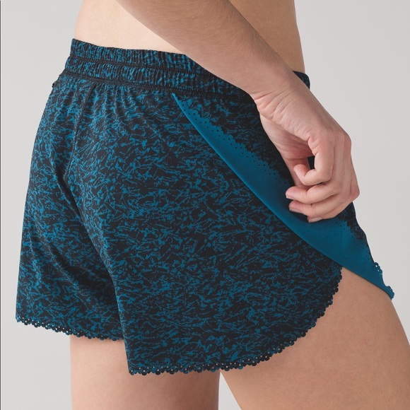 lululemon athletica Pants - Lululemon Hit It scalloped laser cut shorts